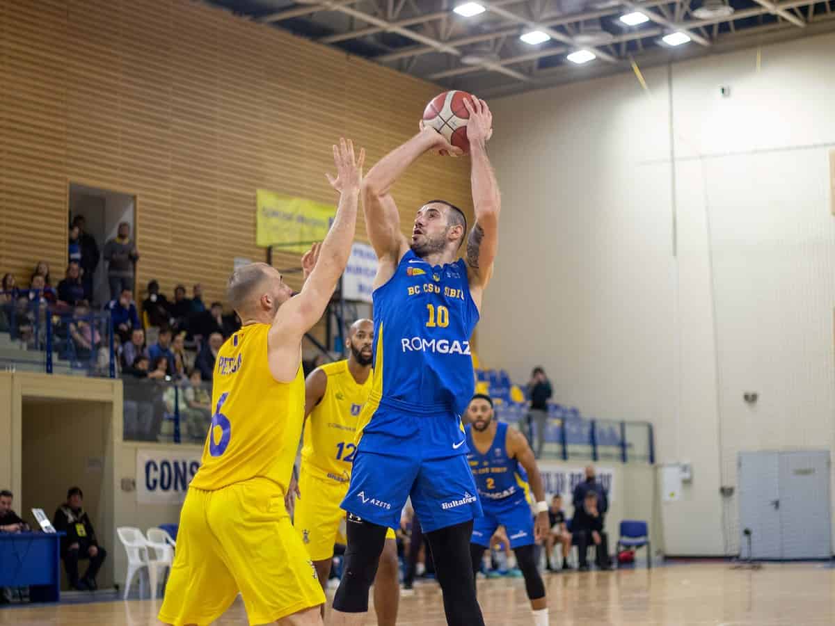 csu sibiu învinsă de dinamo, în ultimul meci din top 10