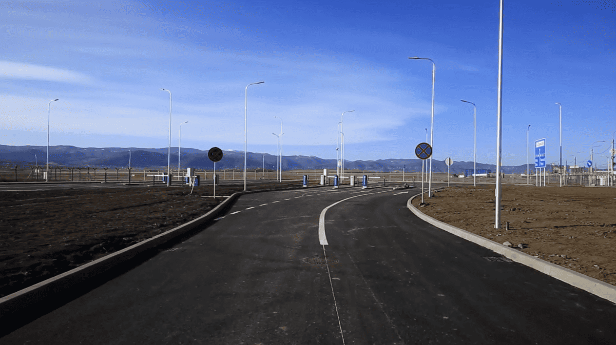 Acces auto reconfigurat la Aeroportul din Sibiu. Vechea cale se închide (video)