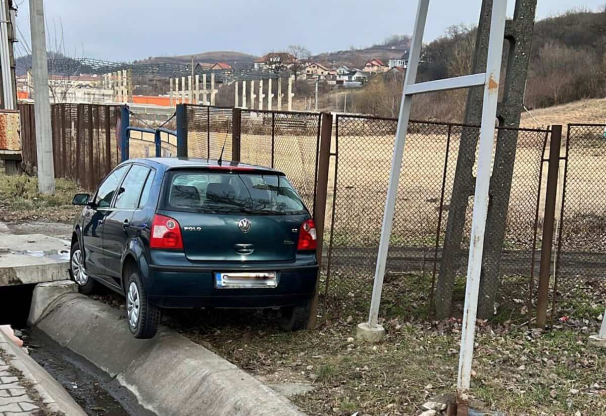 Accident pe Șoseaua Sibiului din Mediaș. Șofer de 71 de ani rănit, dus la spital