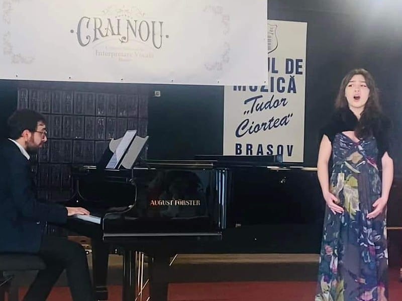 elevii de la liceul de artă ”recidivează”. maria, ionuț și lavina, pe podium la un concurs de muzică de la brașov