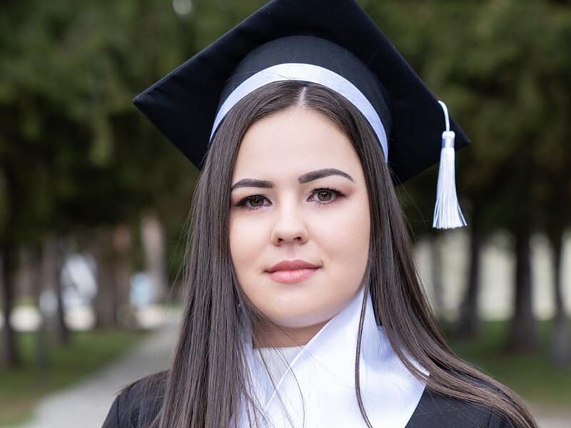 studentă din sibiu, nominalizată la gala națională de excelență în asistență socială. maria are nevoie de voturile sibienilor