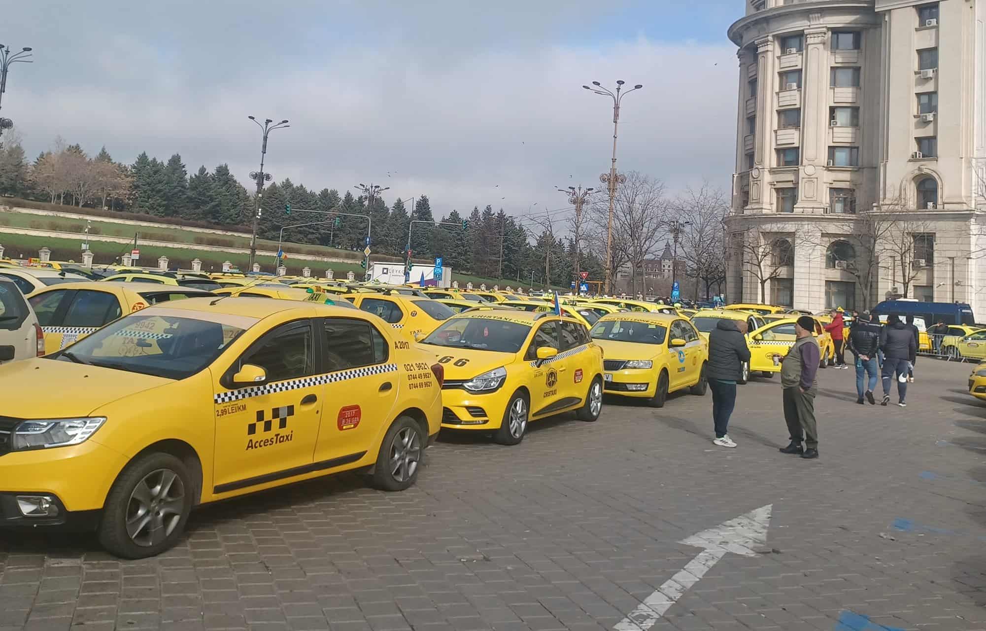 Taximetriștii au protestat pentru a treia zi consecutiv la București. Șofer: „Ne gândim să organizăm un protest și la Sibiu” (foto)