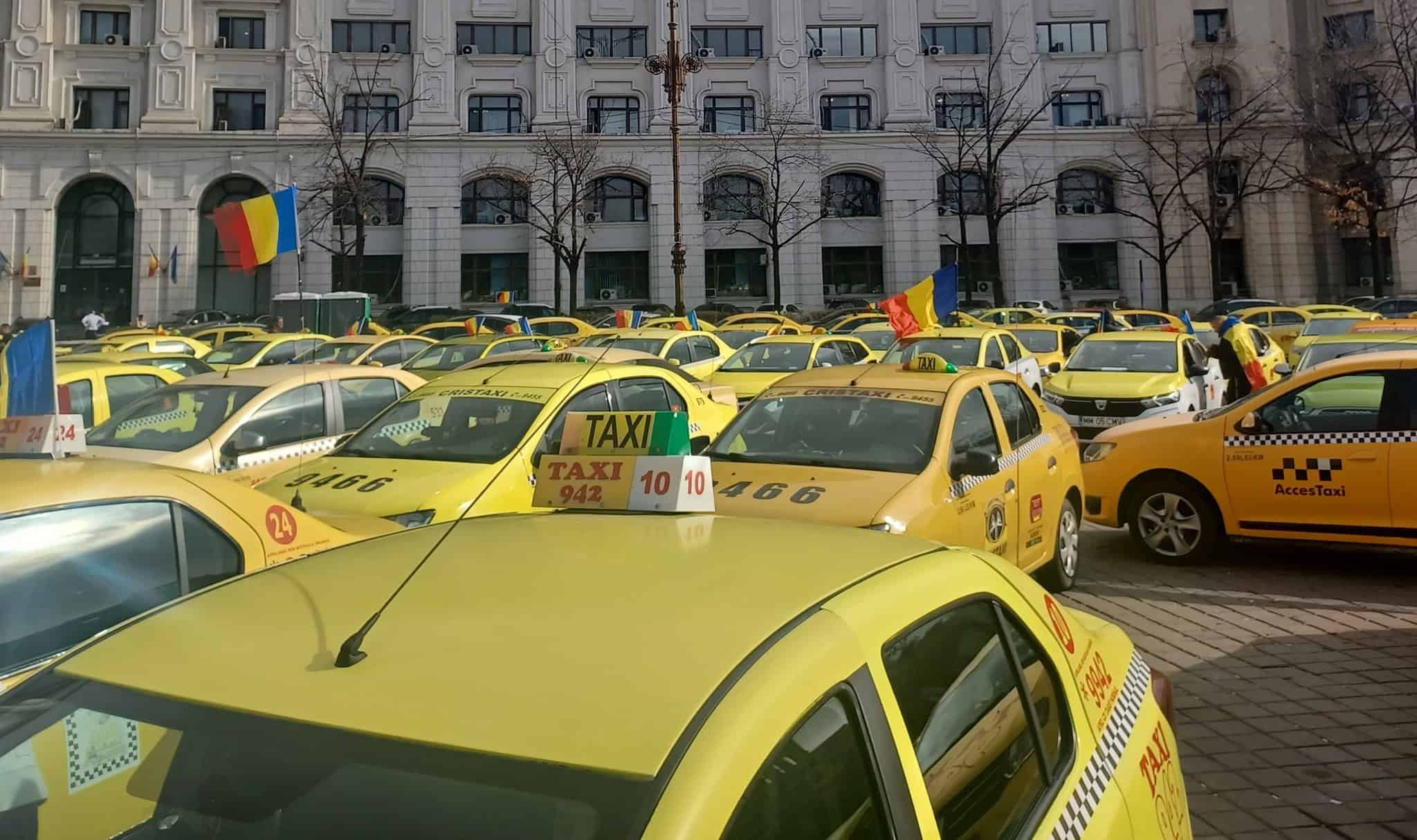 Taximetriștii au protestat pentru a treia zi consecutiv la București. Șofer: „Ne gândim să organizăm un protest și la Sibiu” (foto)