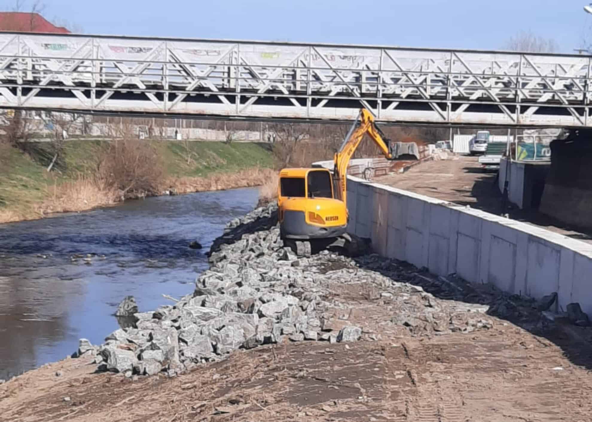 s-au reluat lucrările pe strada viitorului. când vor fi gata (foto)