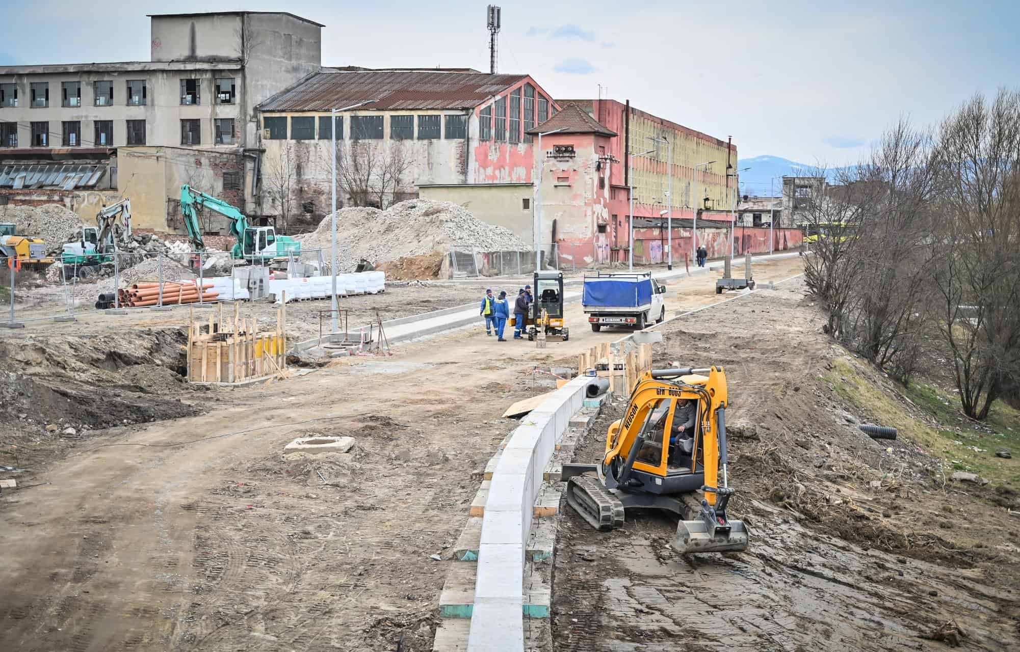 s-au reluat lucrările pe strada viitorului. când vor fi gata (foto)