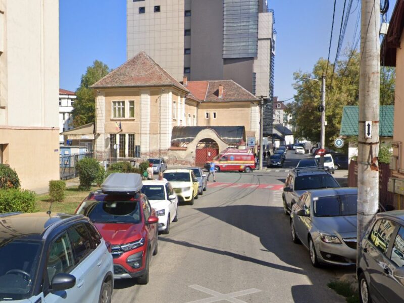 modificări pe strada lucian blaga. bandă specială pentru ambulanțe pentru acces rapid la spitalul județean