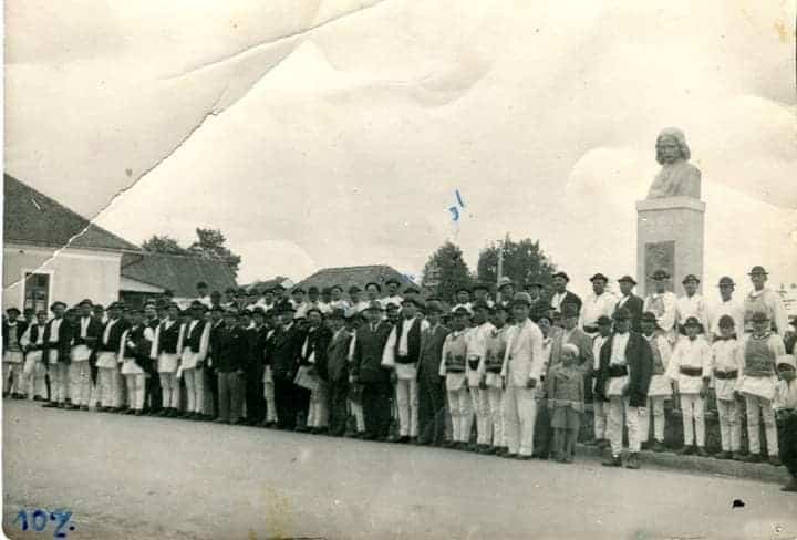 Statuia lui Gheorghe Lazăr din Avrig. O poveste despre sacrificiu și onoare (foto)