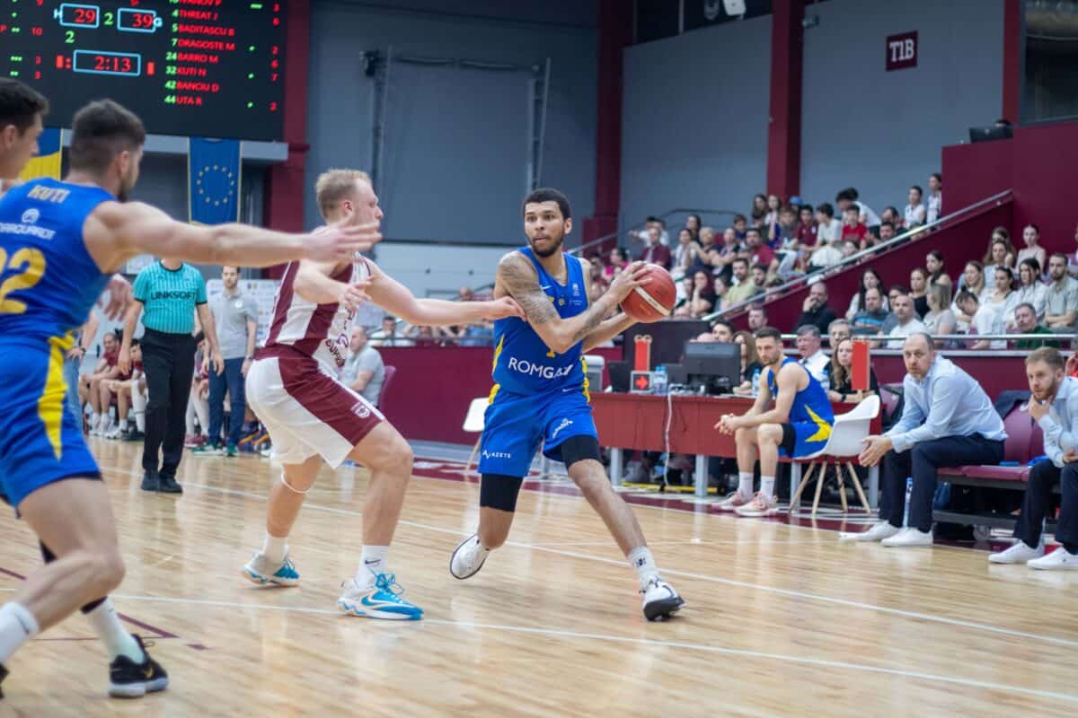 CSU pierde la Rapid, după ce a condus cu 16 puncte. Sibiul joacă în play-off cu Voluntari sau Argeș