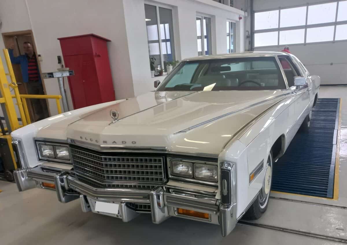 Apariție rară la RAR. Cadillac Eldorado Biarritz din 1978: ”O sufragerie pe roți” (foto)