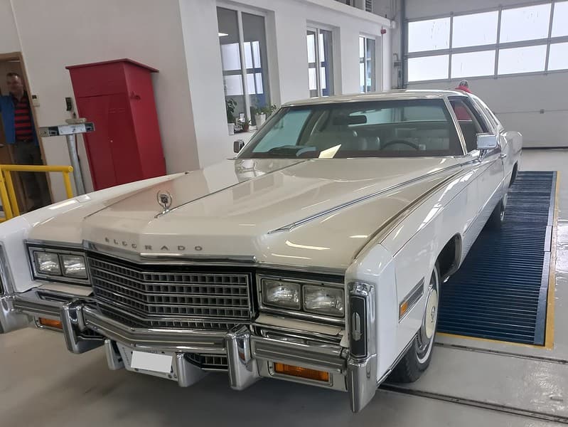 apariție rară la rar. cadillac eldorado biarritz din 1978: ”o sufragerie pe roți” (foto)