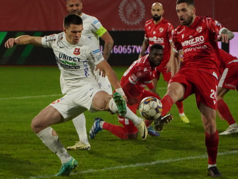 primul hat-trick în superliga pentru daniel paraschiv, atacantul lui fc hermannstadt. ”e cea mai mare bucurie în fotbal”