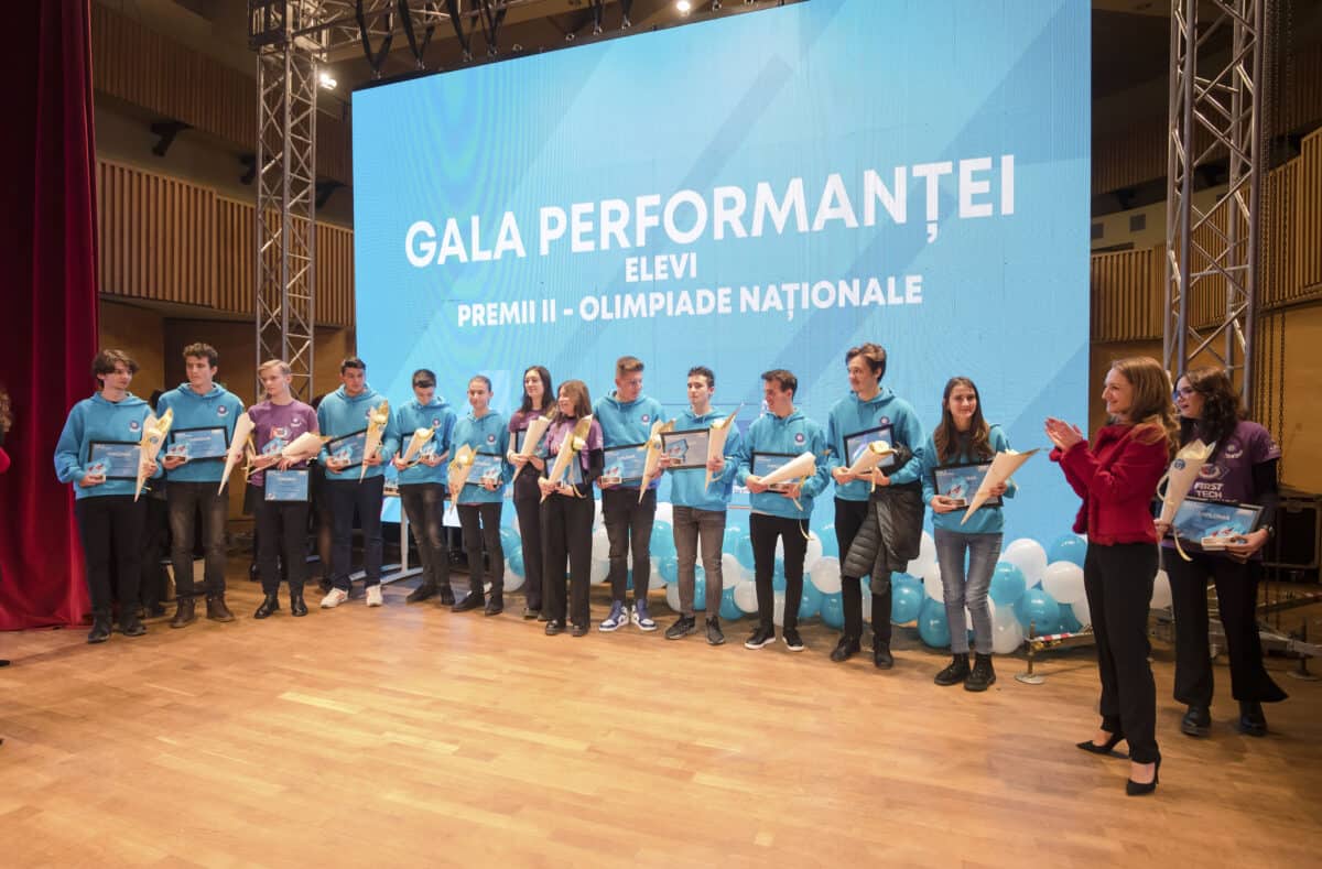 Elevii și profesorii din județul Sibiu vor fi premiați de Consiliul Județean. Gala performanței programată pe 29 martie