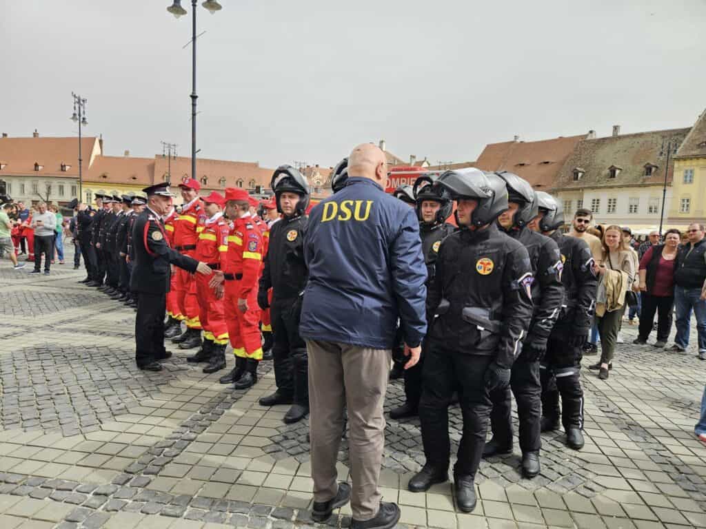 reacție ultra rapidă în situații critice la sibiu: isu a prezentat motocicletele de intervenție smurd