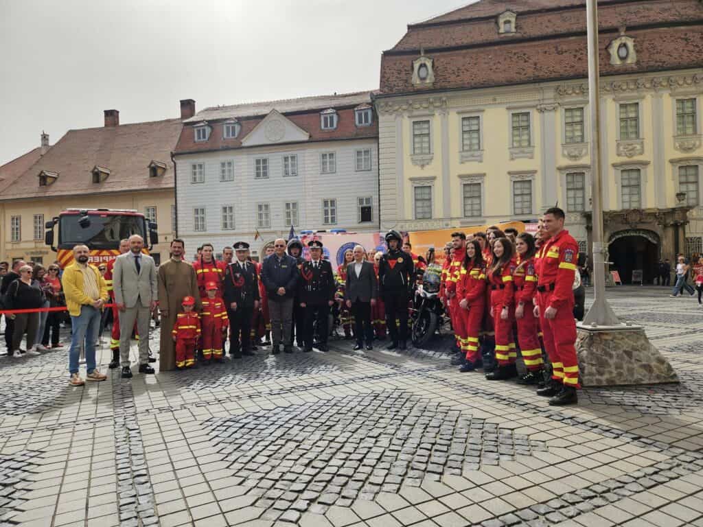 reacție ultra rapidă în situații critice la sibiu: isu a prezentat motocicletele de intervenție smurd