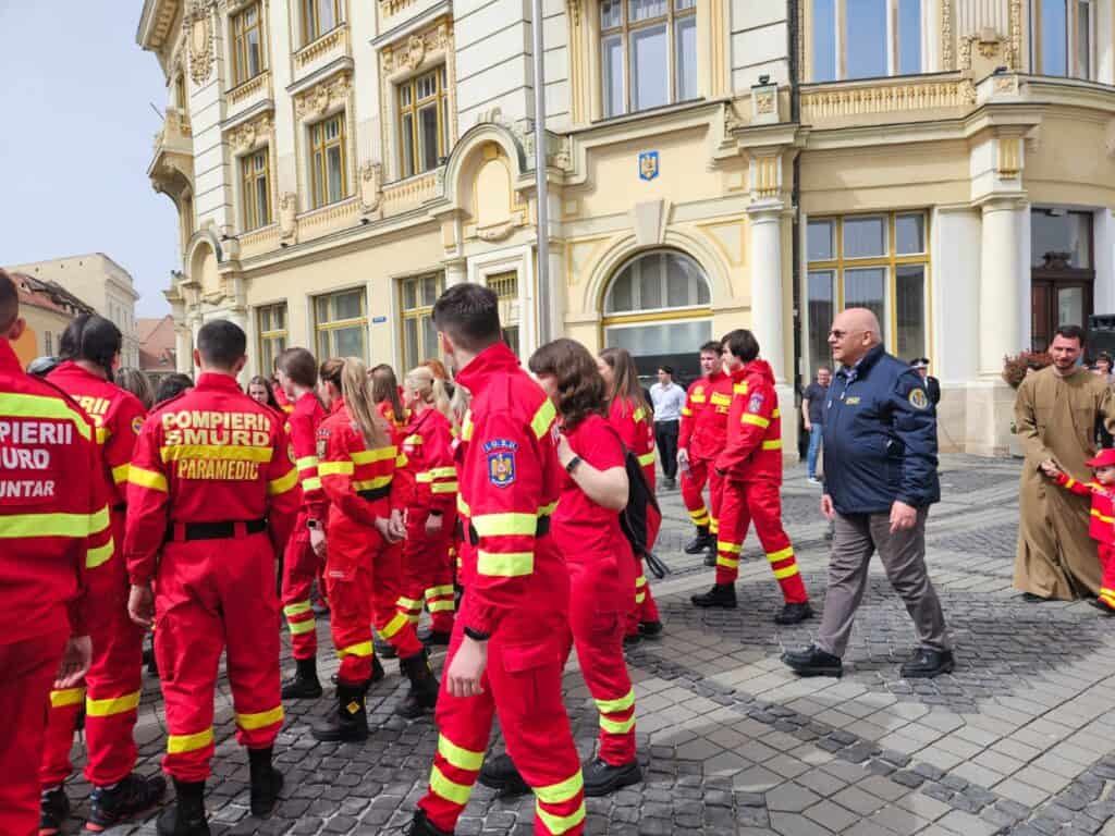 reacție ultra rapidă în situații critice la sibiu: isu a prezentat motocicletele de intervenție smurd