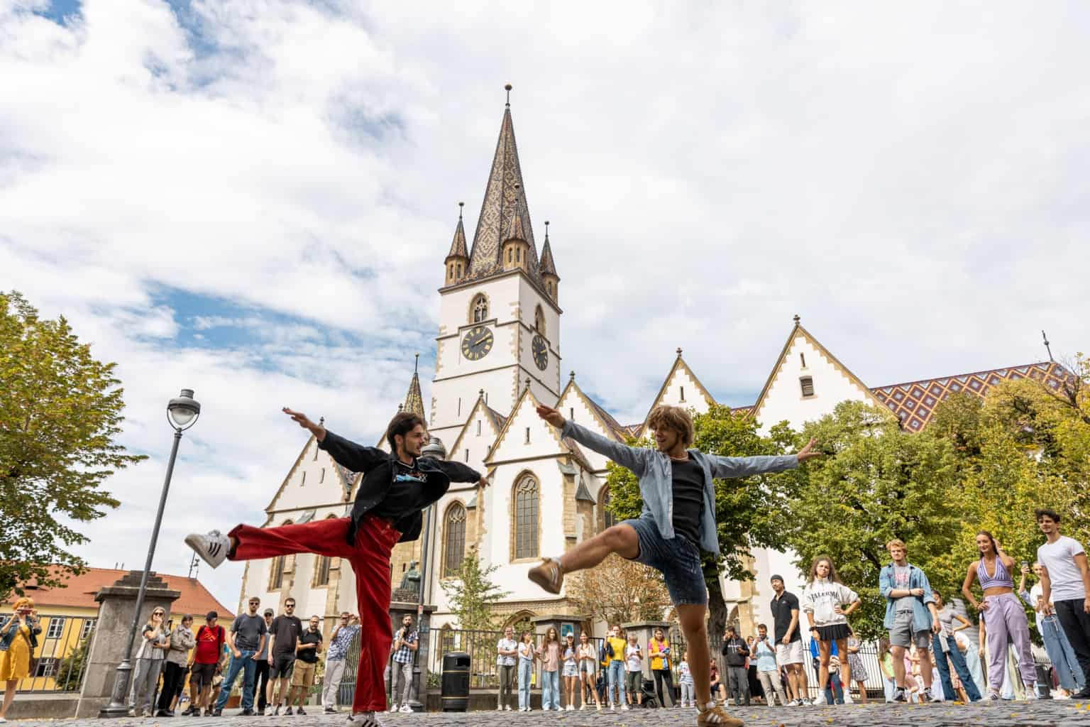 sibiu, o locomotivă de atractivitate turistică pe piețe externe. promovare masivă la târgurile de turism de la berlin, paris și viena