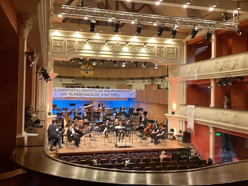 Concert blocat din nou de o grevă a sindicaliștilor de la Filarmonica Sibiu