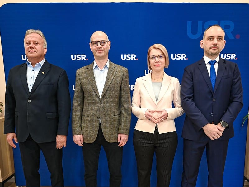 ruxandra cibu deaconu, pentru primar al municipiului sibiu, și adrian echert, pentru președinte al consiliului județean, sunt candidații desemnați de alianța dreapta unită în sibiu (c.p)