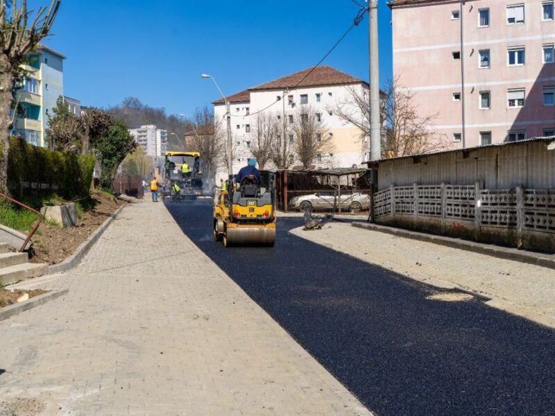 lucrări de refacere a sistemului rutier în cartierul gura câmpului din mediaș (foto video)