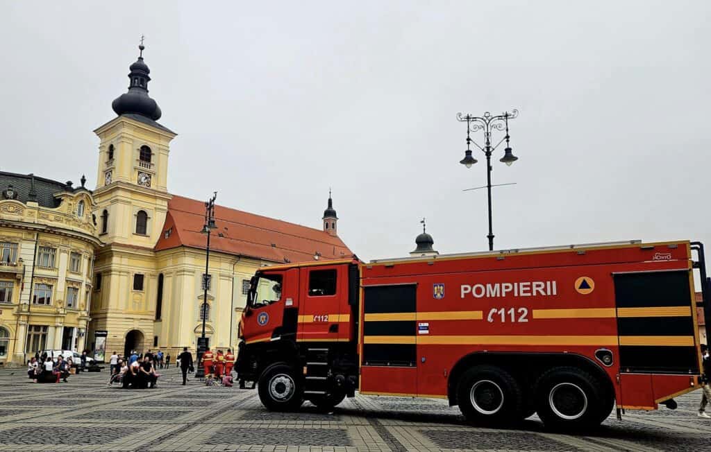 reacție ultra rapidă în situații critice la sibiu: isu a prezentat motocicletele de intervenție smurd