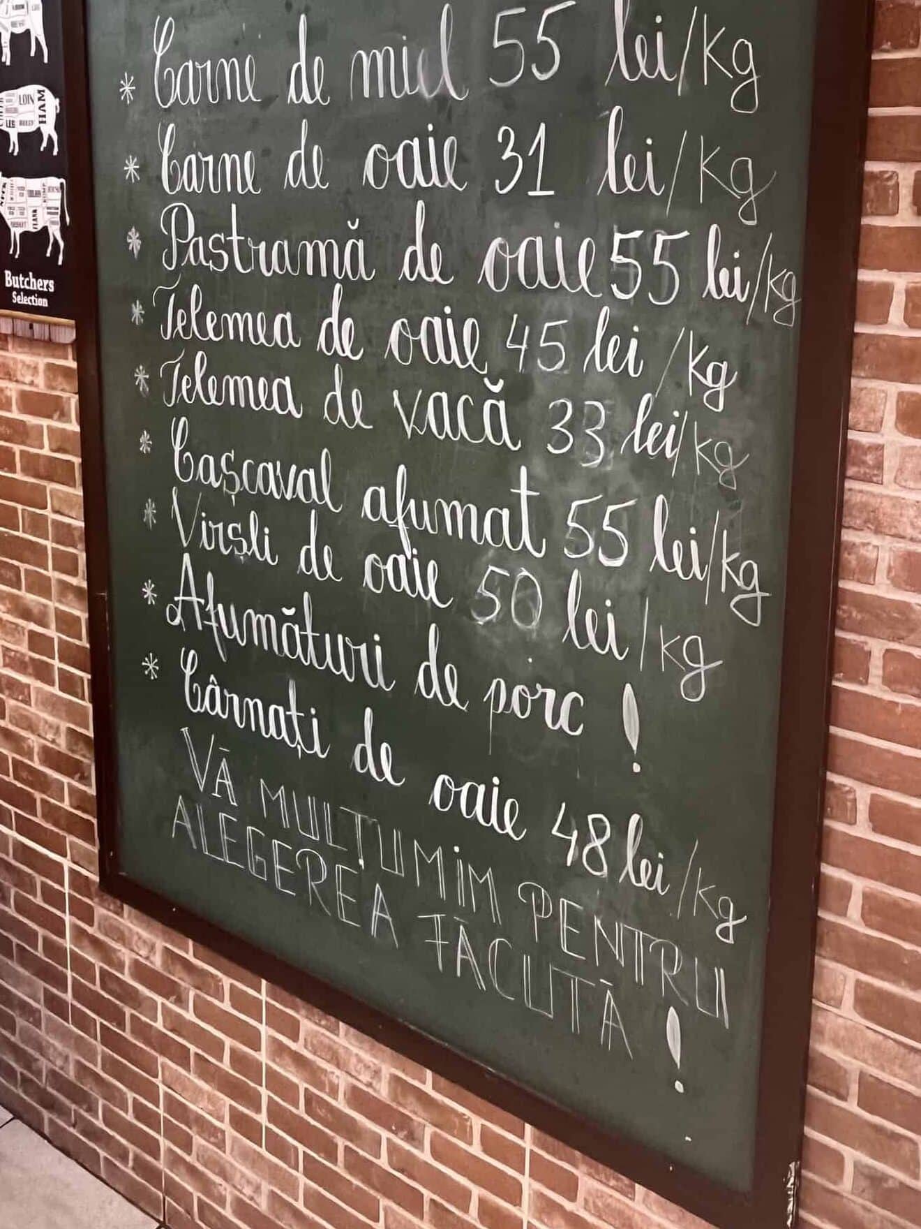 Carne de miel mai scumpă față de anul trecut la Sibiu. Comerciant: Oamenii mănâncă numai de Paști și de-aia cresc prețurile”