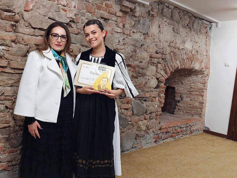 sibianca natalia maria rusu triumfă la festivalul naţional de interpretare vocală ”ilie micu”