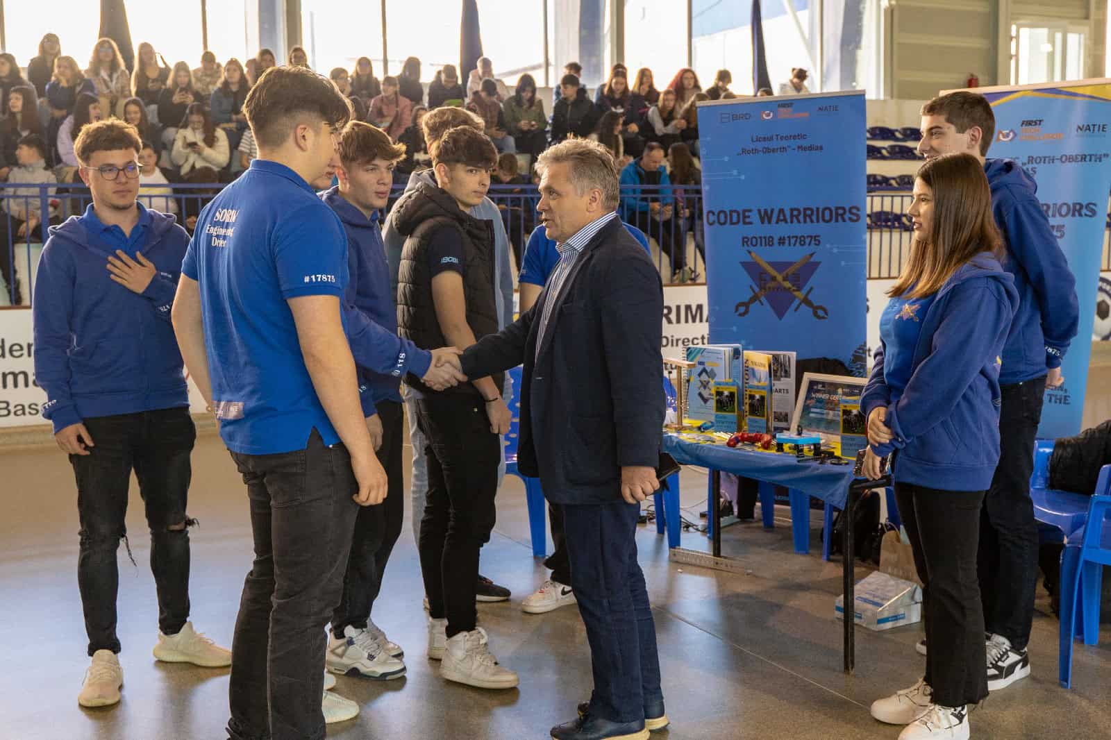 Eveniment inedit la Sala „Octavian Șerban“. Mediaș Robotics Fest a reunit cele mai bune echipe din urbea de pe Târnava Mare (foto)