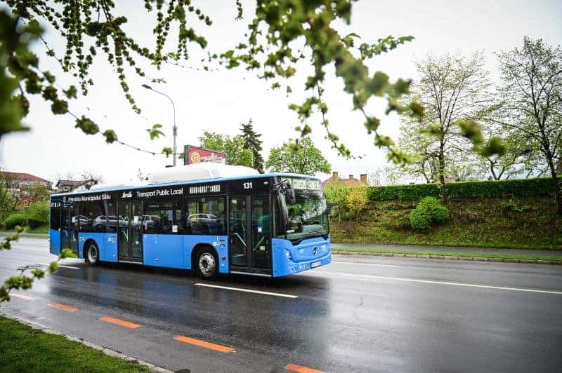 achiziția autobuzelor electrice pentru zona metropolitană a sibiului s-ar putea finaliza într-un an. fodor: „strategia este aprobată”