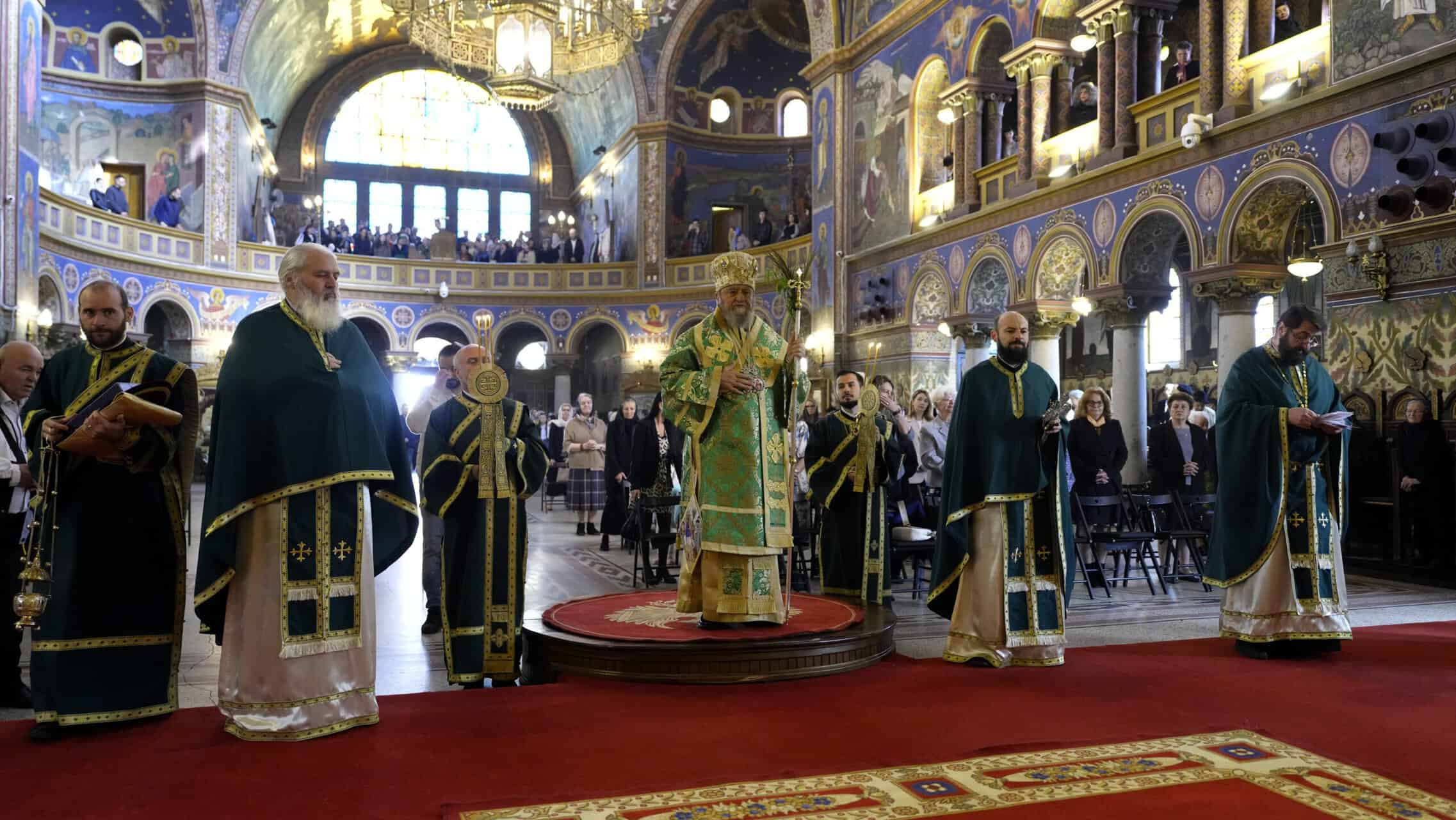 duminica floriilor la catedrala mitropolitana din sibiu. sfințire de ramuri de salcie și rugăciune pentru săptămâna patimilor (foto)