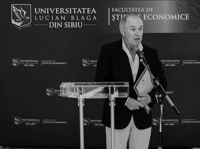 a murit profesorul universitar nicolae petria de la facultatea de științe economice din sibiu