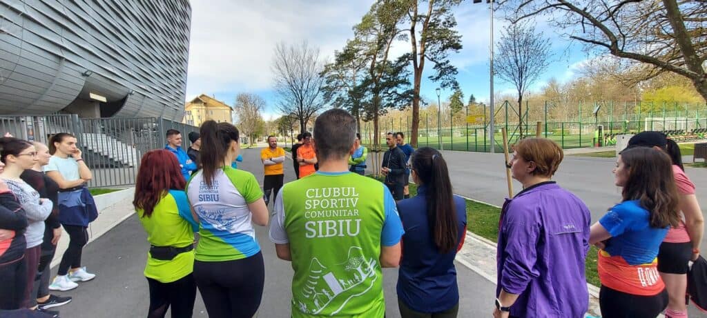 Doi sibieni fac sesiuni de antrenamente pentru cei care participă la Maraton. Trei zile pe săptămână în două locații(foto)