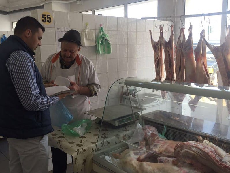 carne de miel mai scumpă față de anul trecut la sibiu. comerciant: oamenii mănâncă numai de paști și de-aia cresc prețurile”