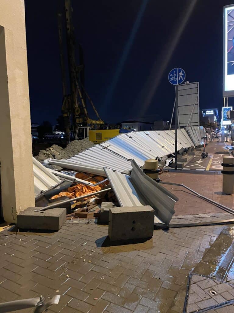 Sibieni blocați într-un mall din Dubai din cauza furtunii. „A fost horror” (foto, video)