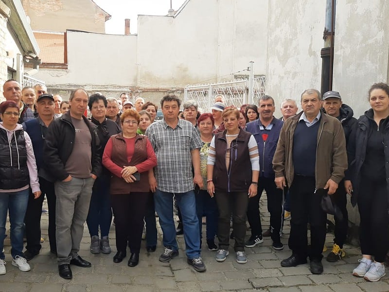 grevă de amploare la poșta din sibiu. angajații cer salarii mai mari. „nimeni nu mă crede când îi spun ce salariu am” (foto video)