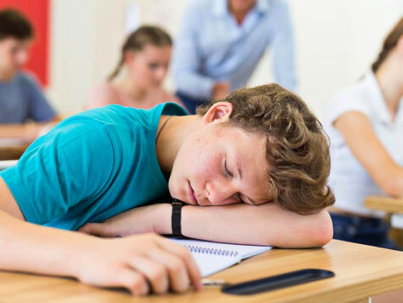 noua generaţie de insomniaci. cum pot afla părinţii când adolescenţii nu dorm și ce pot face