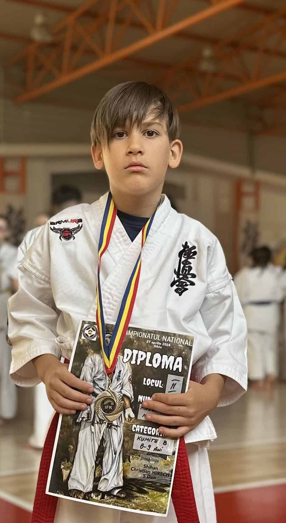 Sibianul Nicholas Mărginean a devenit vicecampion național în proba de kumite a Campionatului Național de Karate Kyokushin Se trim