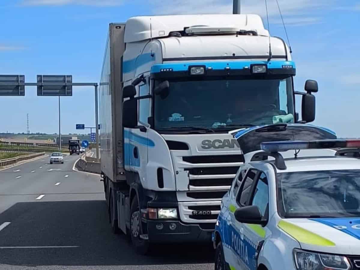 șofer de tir, beat pe autostradă la sibiu. a fost prins după o depășire periculoasă