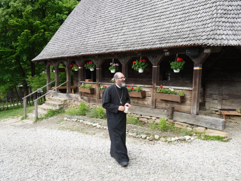 locul din sibiu în care părintele constantin necula își găsește liniștea și răspunsuri la neliniștile semenilor săi