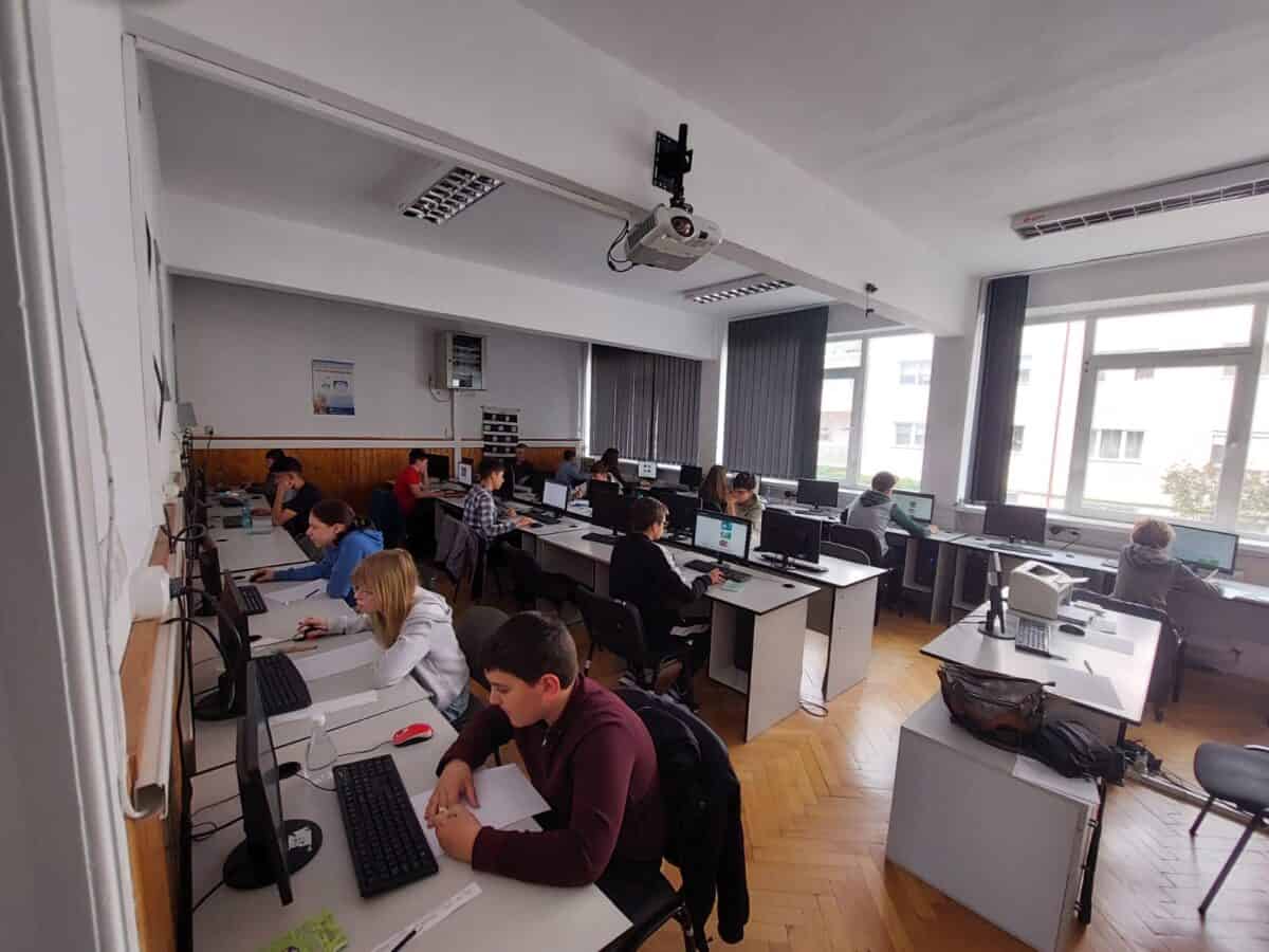 premii speciale și mențiuni pentru zeci de elevi sibieni la olimpiada națională de geografie