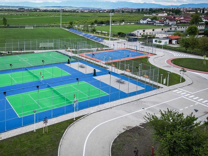 primăria sibiu inaugurează noua bază sportivă de la târgul obor. fc hermannstadt și csu sibiu vor avea o sesiune de autografe în cadrul evenimentului