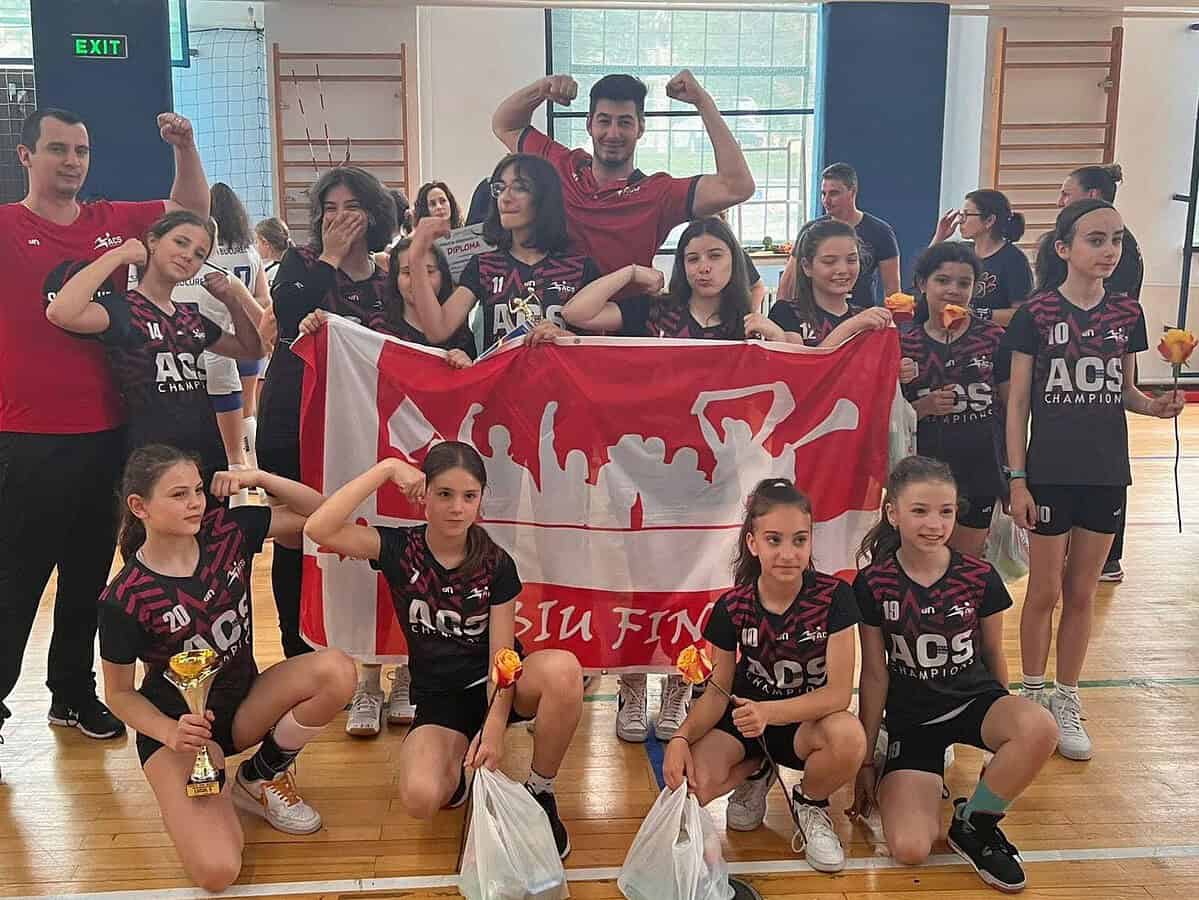 Voleibalistele de la Champions Sibiu merg la Turneul Final U 13 din postura de echipă fără înfrângere