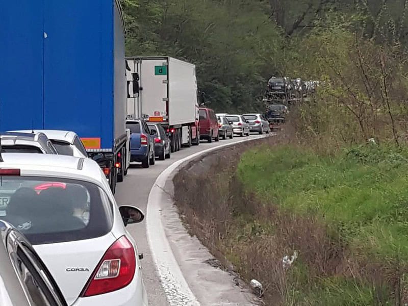 restricții în trafic la câineni pe valea oltului