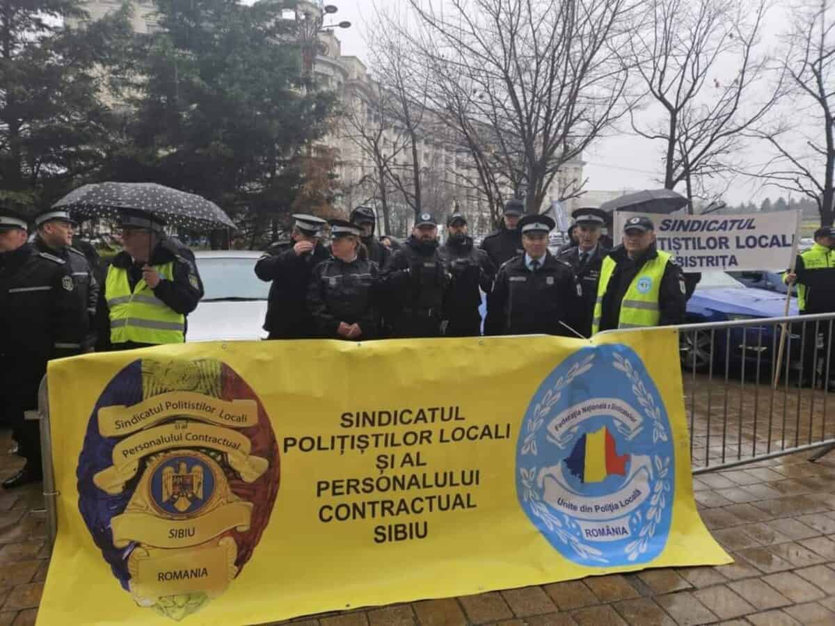 polițiștii locali din sibiu protestează la bucurești. „în 8 mai pichetăm guvernul”