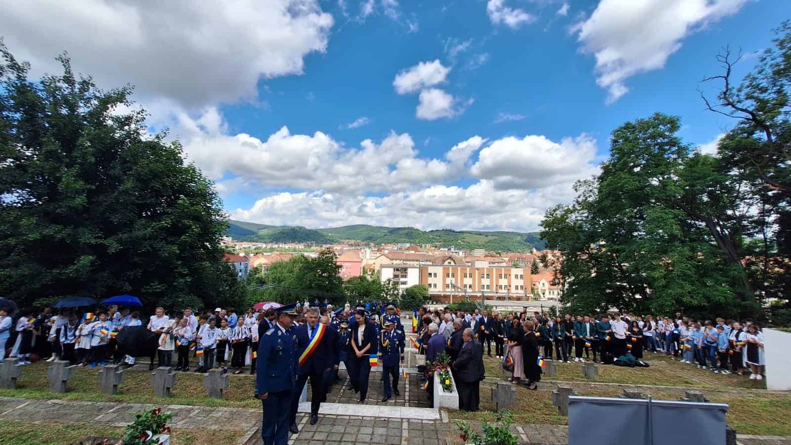 ceremonialuri militare și religioase dedicate zilei eroilor la mediaș (foto)