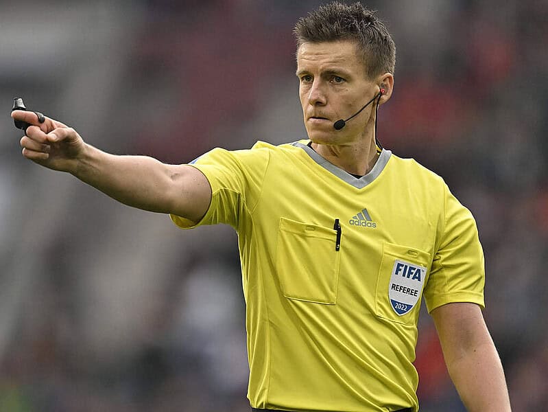 brigadă de arbitri din germania la meciul dintre slovacia și românia de miercuri la euro