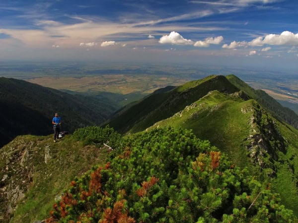 Alpinist salvat cu elicopterul de pe Muchia Albotei