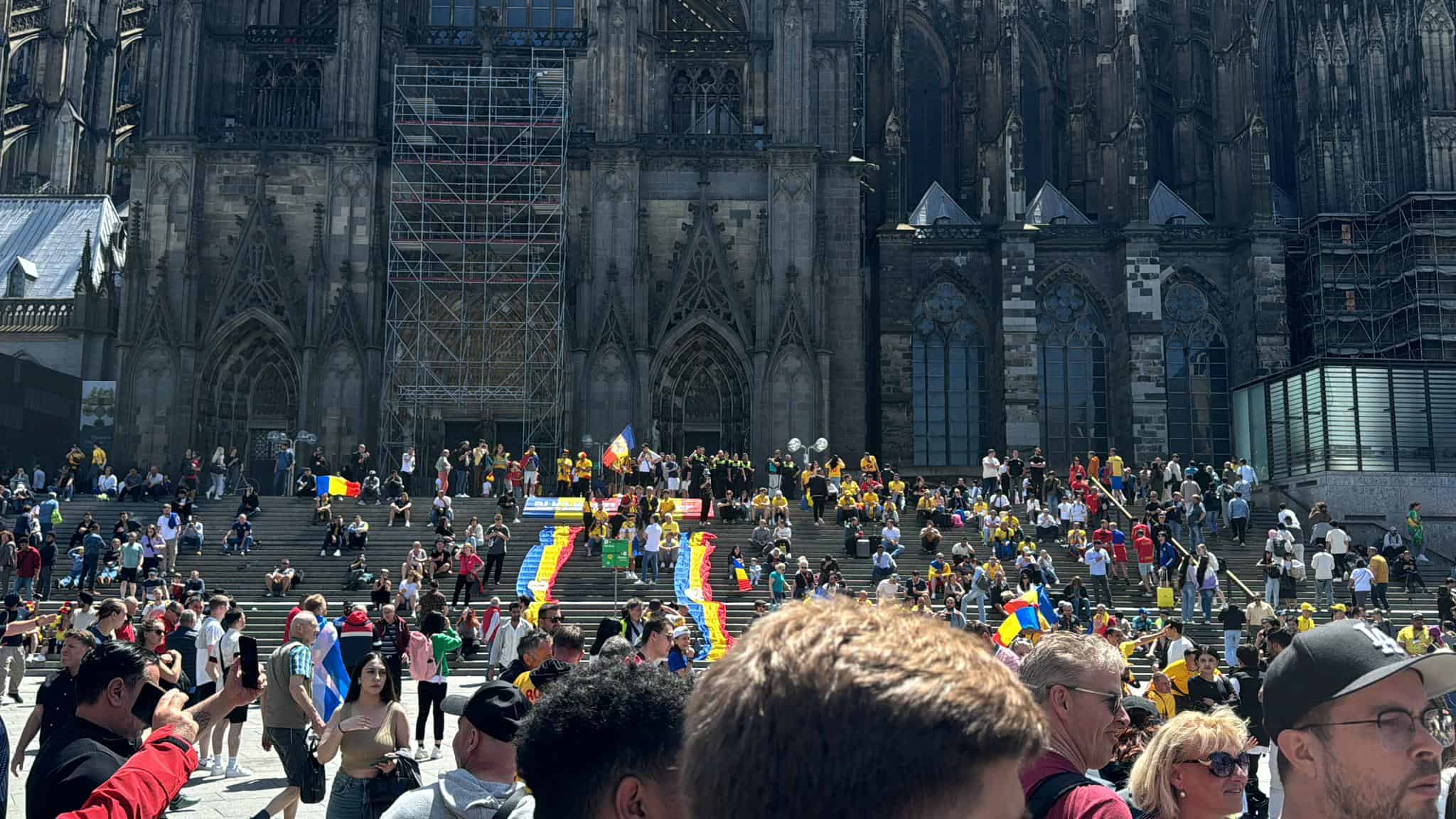 live video foto euro 2024: peste 30.000 de români au invadat koln-ul la meciul româniei. belgia învinge cu 2-0!