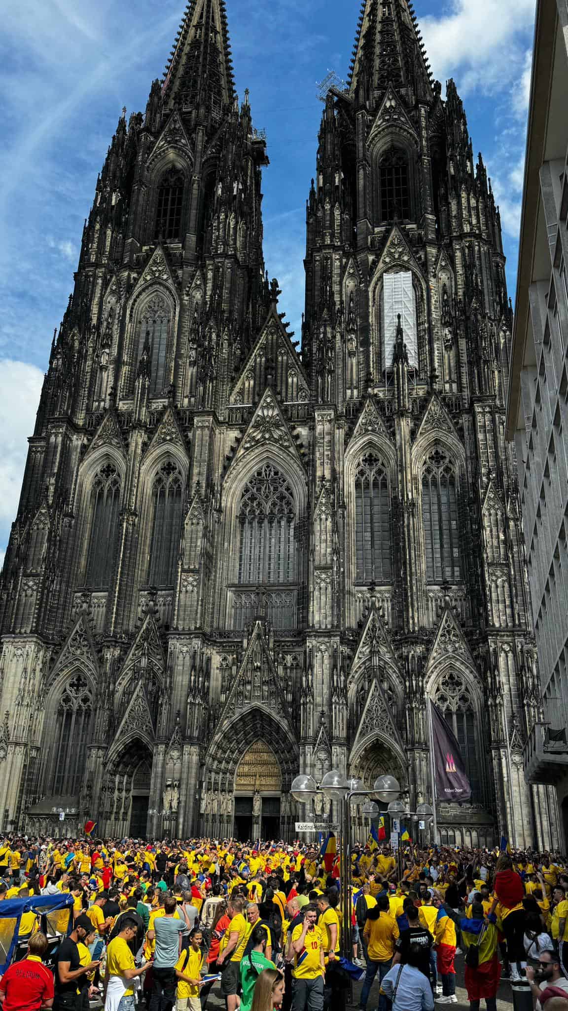 live video foto euro 2024: peste 30.000 de români au invadat koln-ul la meciul româniei. belgia învinge cu 2-0!