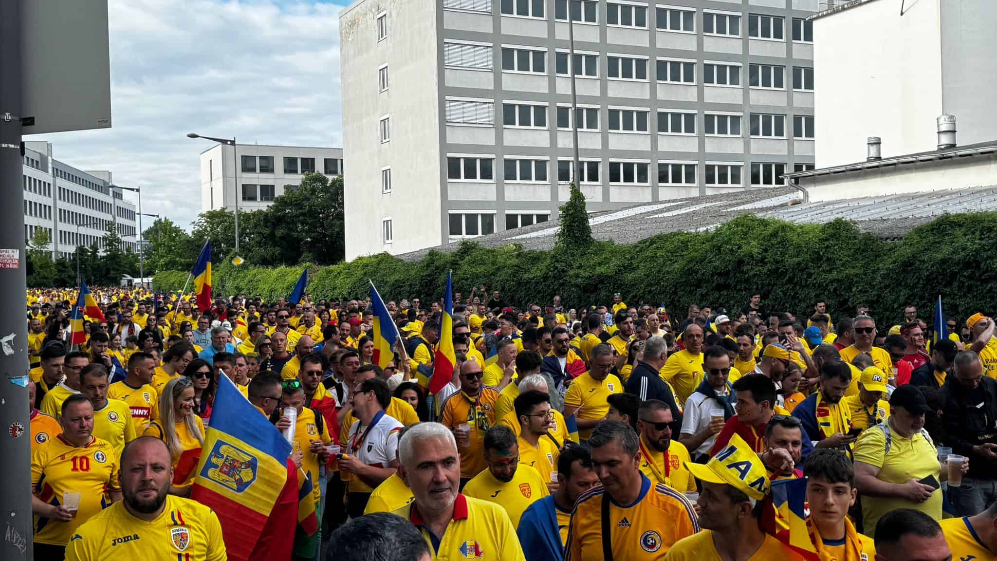 live video foto euro 2024: peste 30.000 de români au invadat koln-ul la meciul româniei. belgia învinge cu 2-0!