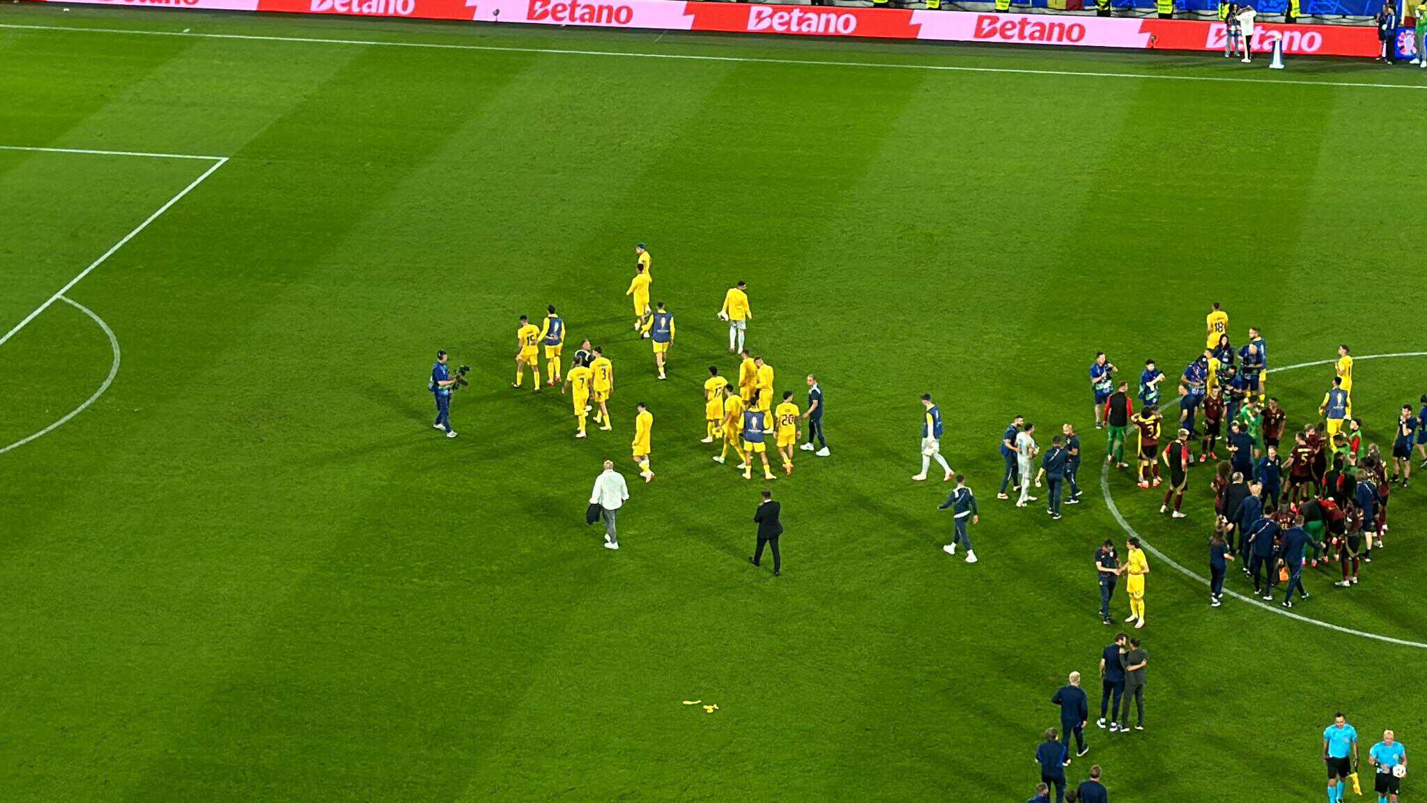 live video foto euro 2024: peste 30.000 de români au invadat koln-ul la meciul româniei. belgia învinge cu 2-0!